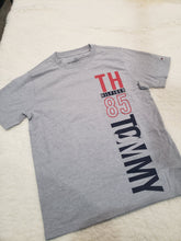 Load image into Gallery viewer, Gray Tommy Tshirt 12/14 boys